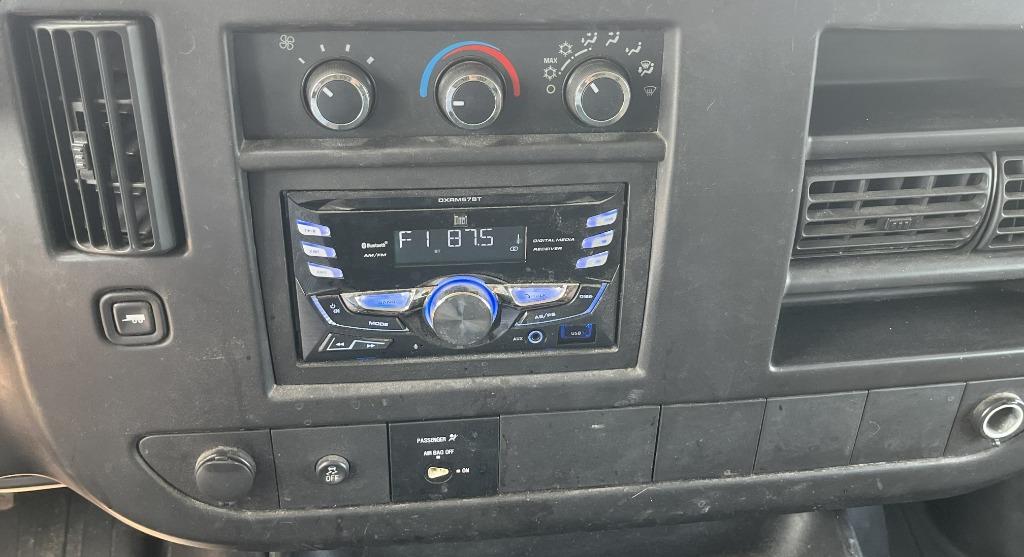 2012 Chevrolet Express Cargo Work Van - Photo 17