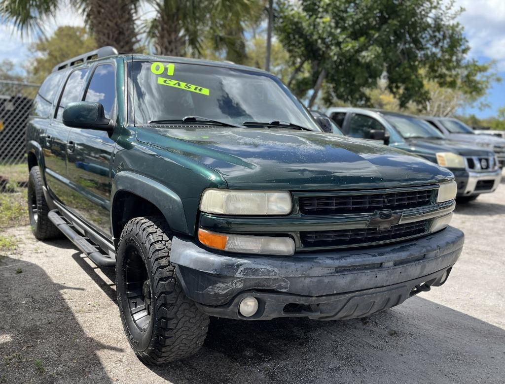 2001 Chevrolet Suburban 4WD 1500 Series's photo