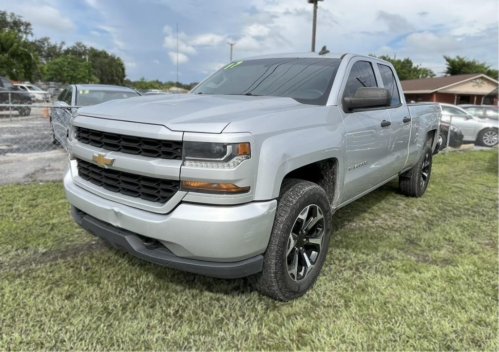 2017 Chevrolet Silverado 1500 Custom's photo