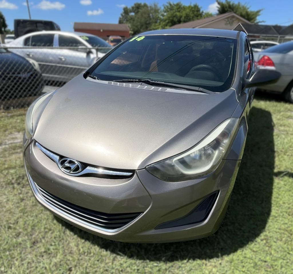 2014 Hyundai Elantra SE