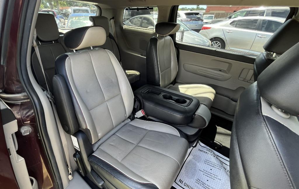2019 Kia Sedona EX - Photo 23
