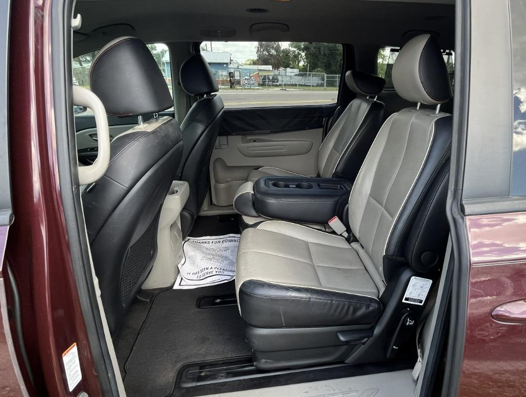 2019 Kia Sedona EX - Photo 17
