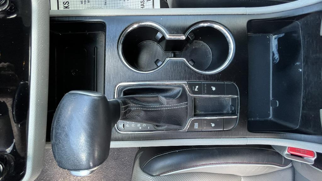 2019 Kia Sedona EX - Photo 16