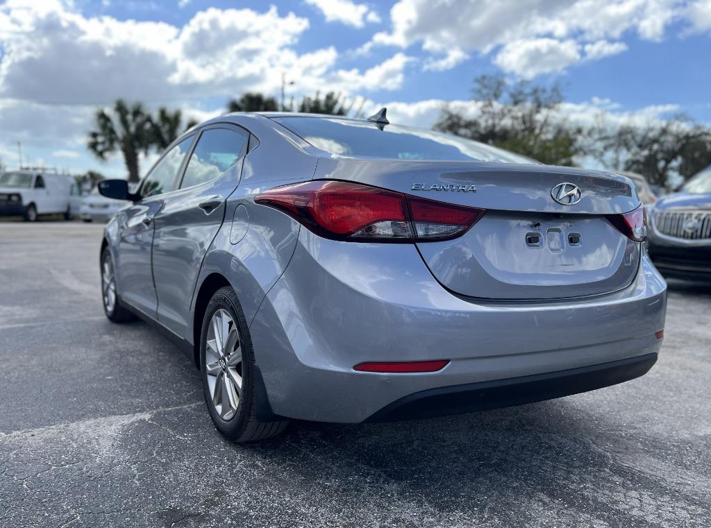 2015 Hyundai Elantra SE - Photo 7