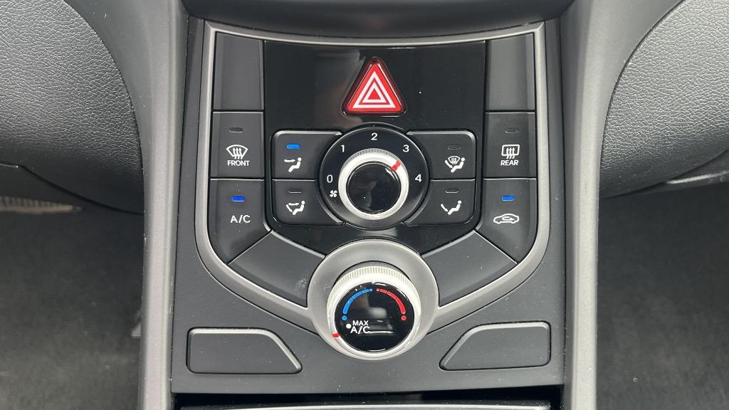 2015 Hyundai Elantra SE - Photo 17