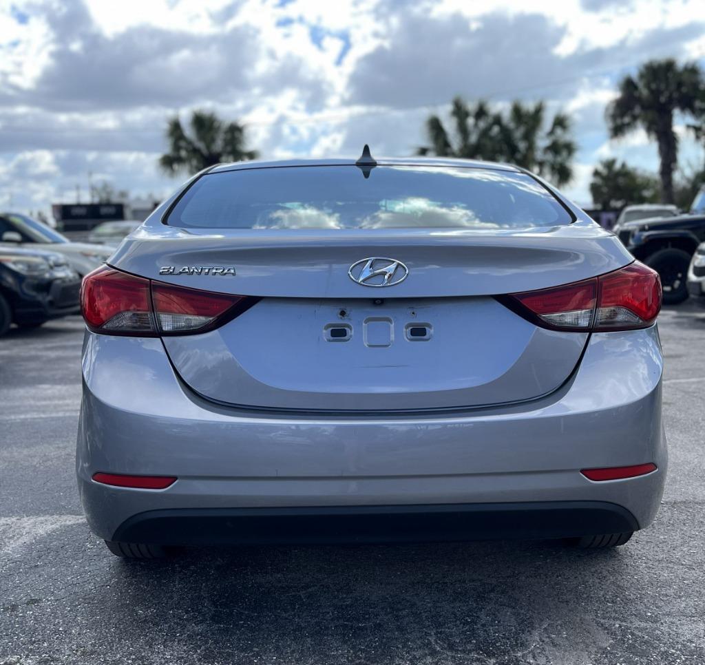 2015 Hyundai Elantra SE - Photo 6