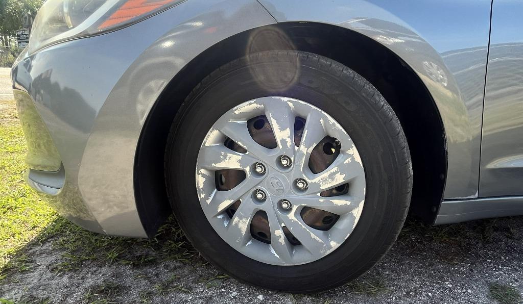 2018 Hyundai Elantra SE - Photo 23