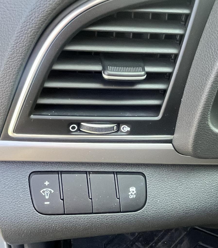 2018 Hyundai Elantra SE - Photo 11